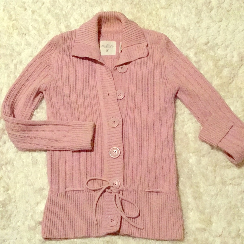 H&M lavender 6 button sweater